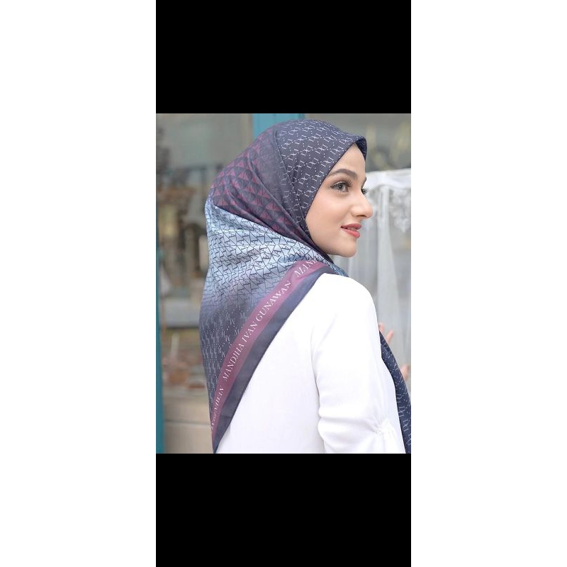 Ivan Gunawan mandjha hijab voal motif