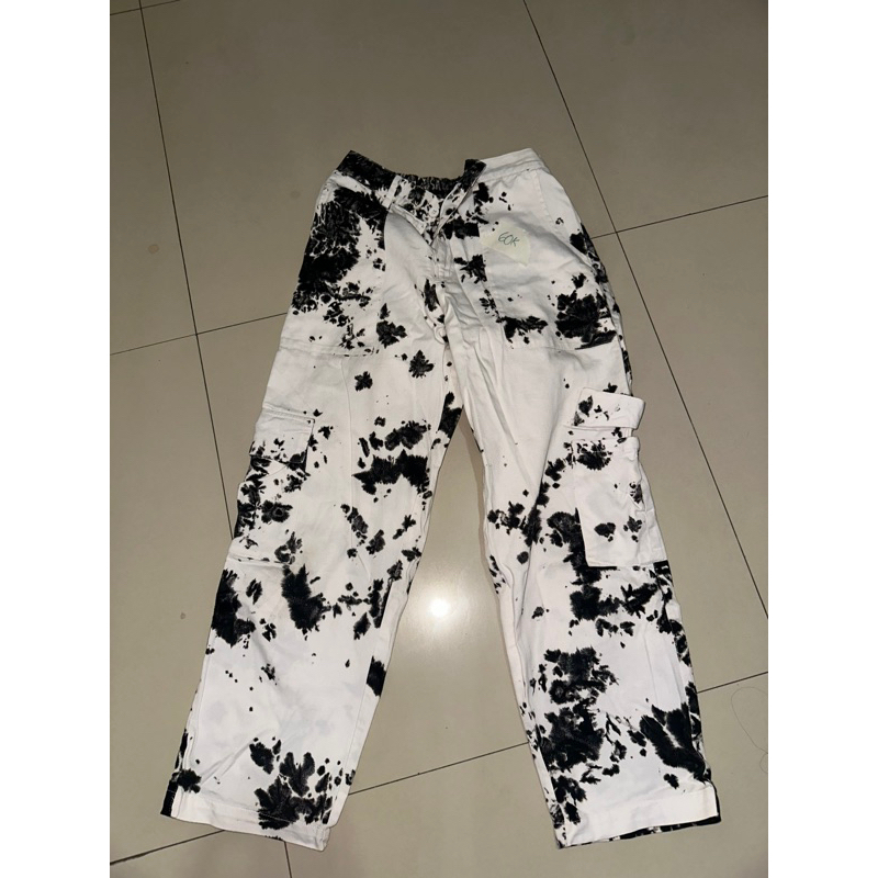 cargo tie dye black n white