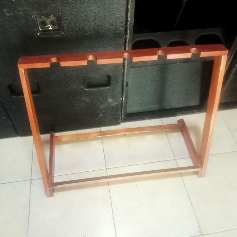 Stand gitar kayu bakoh