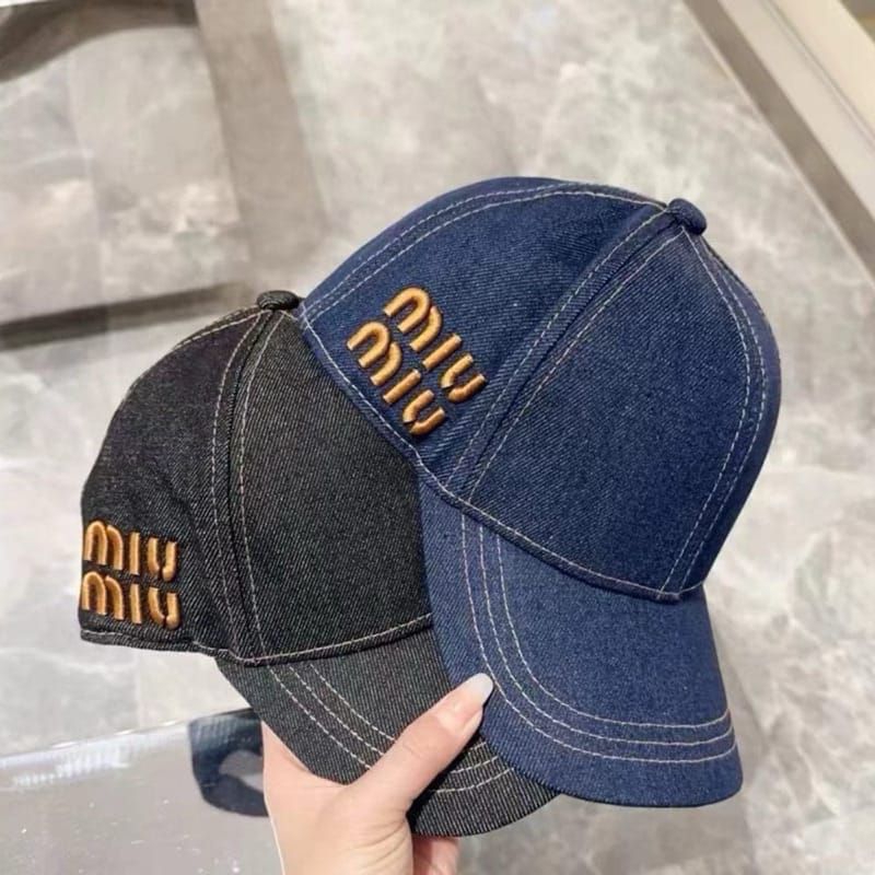 Topi baseball caps Miu Miu jeans