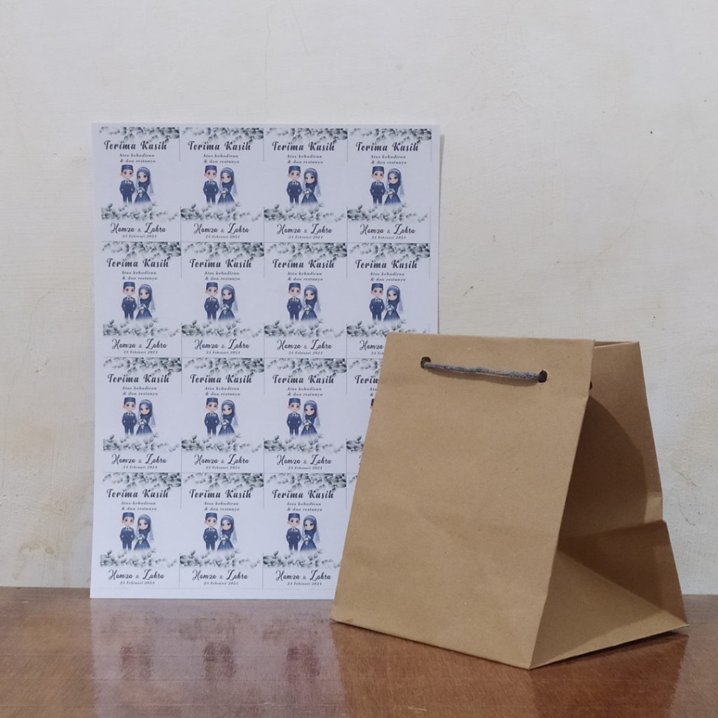 

PAPERBAG BONUS KARTU UCAPAN UKURAN R-2 (P14 x L12 x T16 CM) UNTUK DONAT DAN SEUKURANNYA