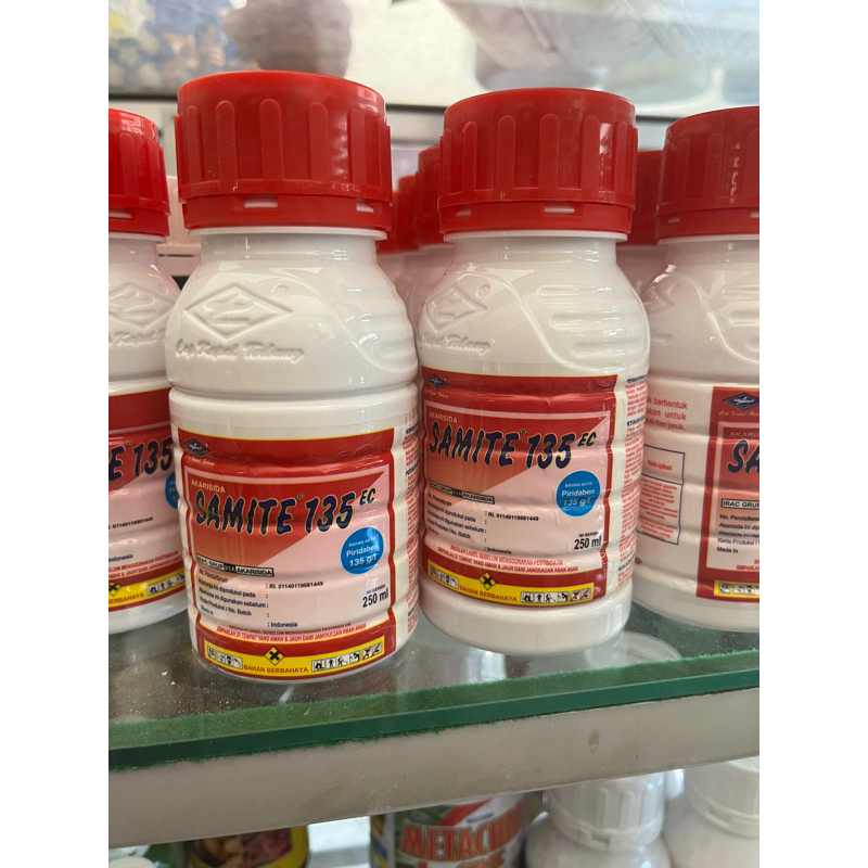Akarisida Samite 135 EC 250ml.