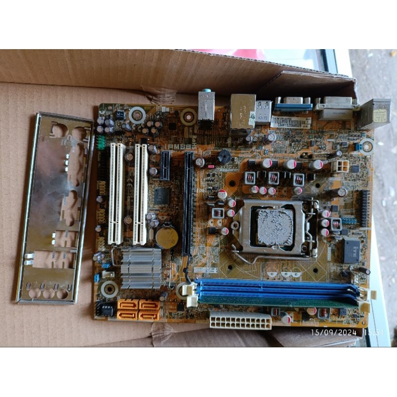 Paket Motherboad Foxconn H61 Precessor Intel Core i3 3220 Ram 4 GB