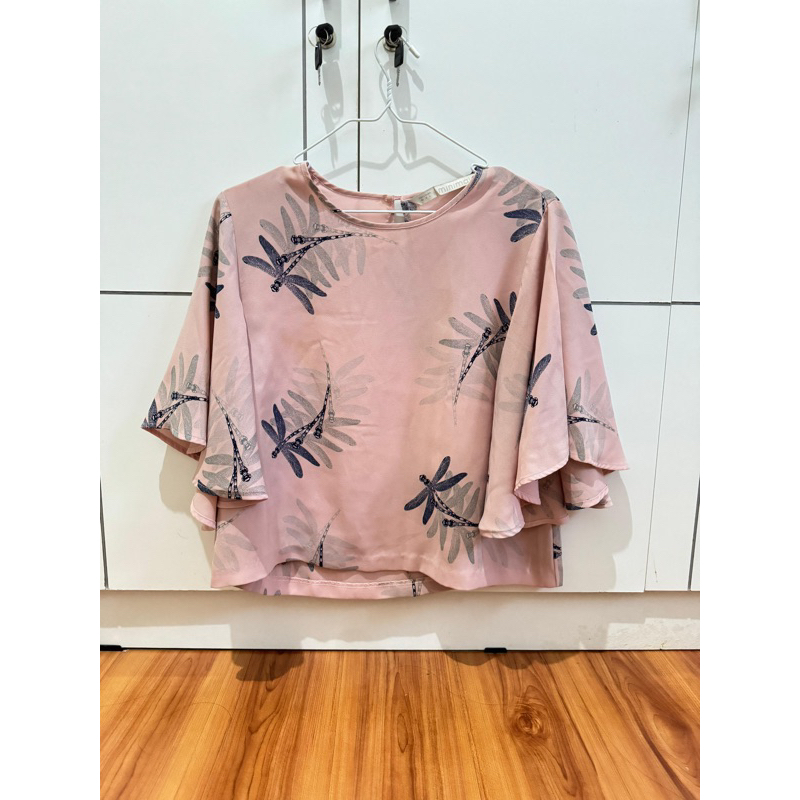 Preloved blouse minimal