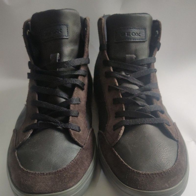 Sepatu merk Geox