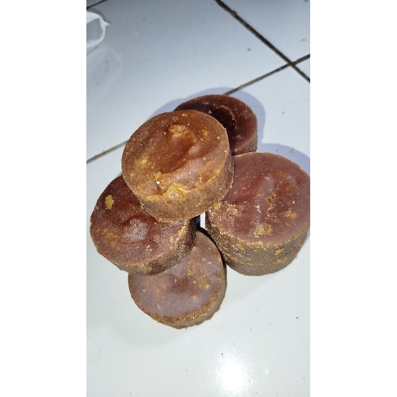 

Gula aren atau kawung berat 1- 2kg