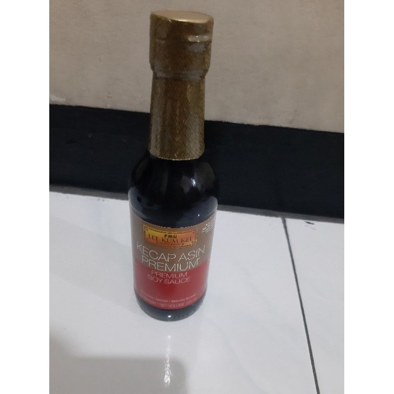

Lee Kum Kee Kecap Asin Premium 250ml Premium Soy Sauce 250ml 250 ml Lee Kum Kee