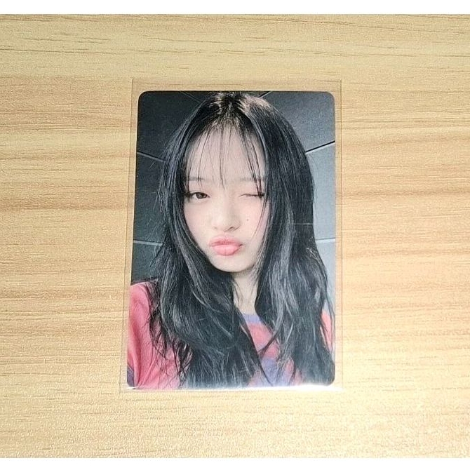 (BOOKED) Newjeans Hanni Pob Pita Yzy Pout R3 Get Up Photocard Official