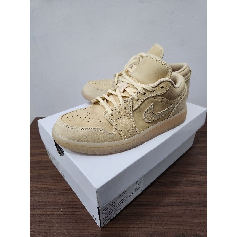 Nike Air Jordan 1 Low SE Pale Vanilla Woman Shoes