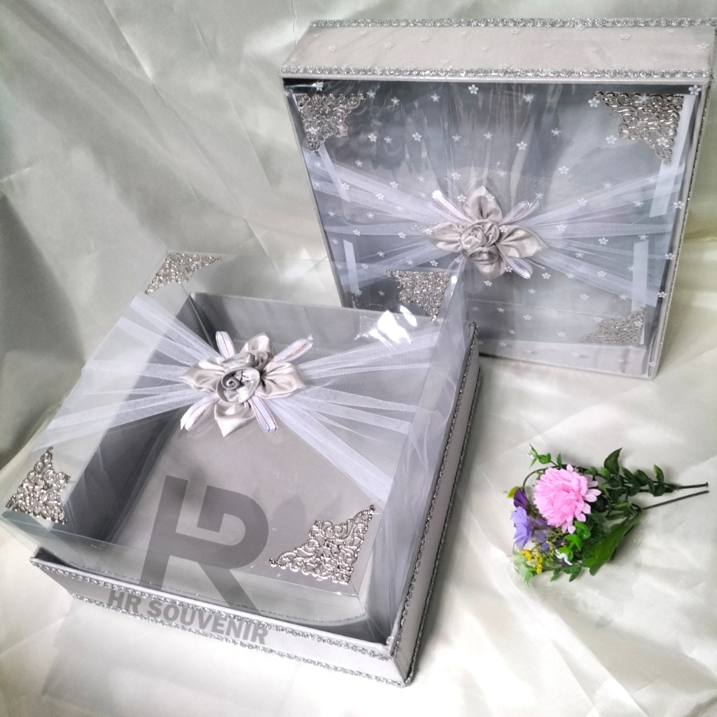 

Kotak Hantaran Seserahan Kotak Kue Tile Satuan