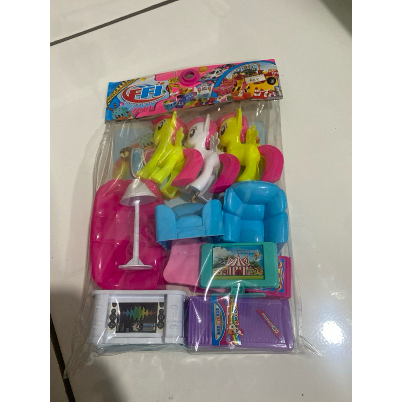 mainan sofa ponny FI557