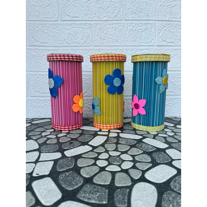 celengan daur ulang/kerajinan daur ulang sedotan dan botol plaktik