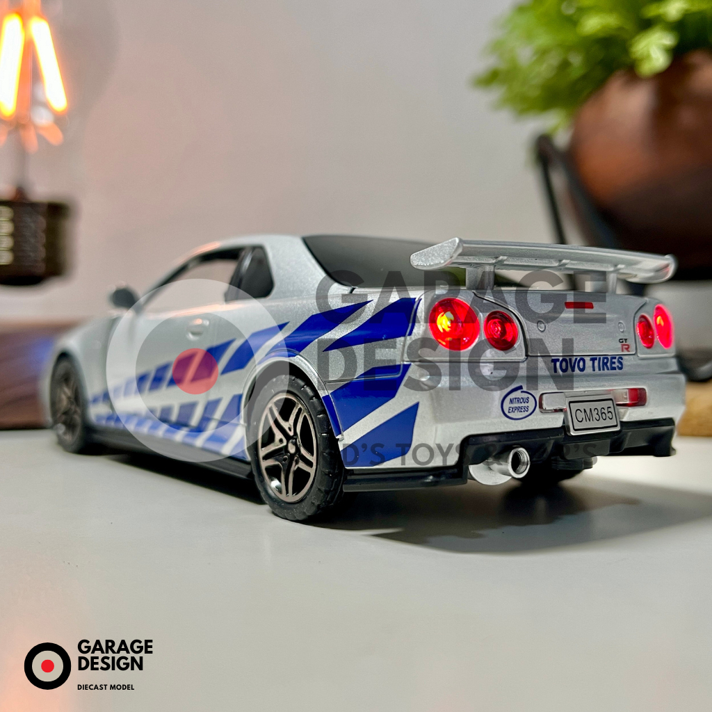 Miniatur Diecast Mobil Nissan GTR Diecast 1:32 Miniatur Mobil Pajangan Nissan Skyline GTR R35 / R34