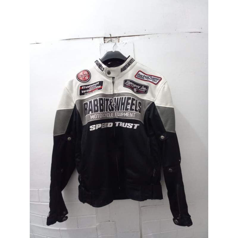 Rabbit and Wheels Combo White size L