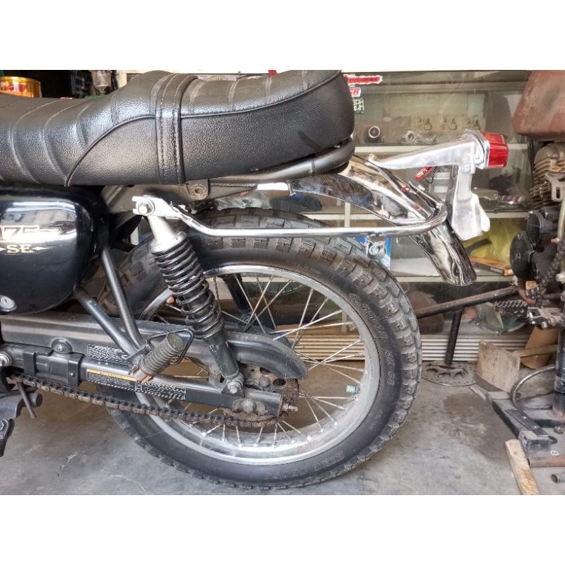 spakbor belakang w175 fender belakang Kawasaki w175 custom