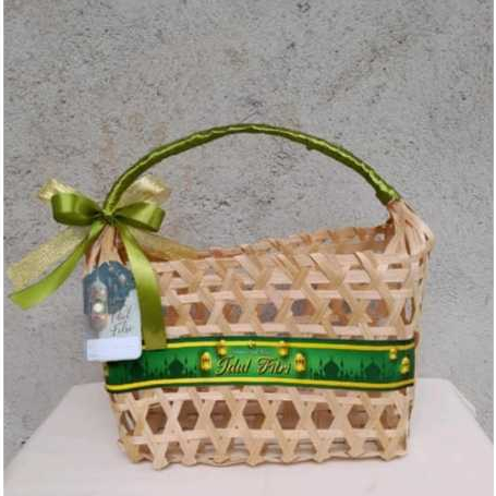 tas keranjang anyaman bambu . tas Hampers keranjang rotan termurah