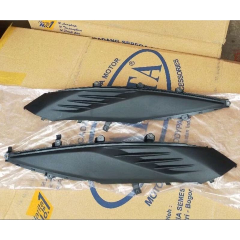 SAMBUNGAN BODY SAMPING VARIO 110 FI