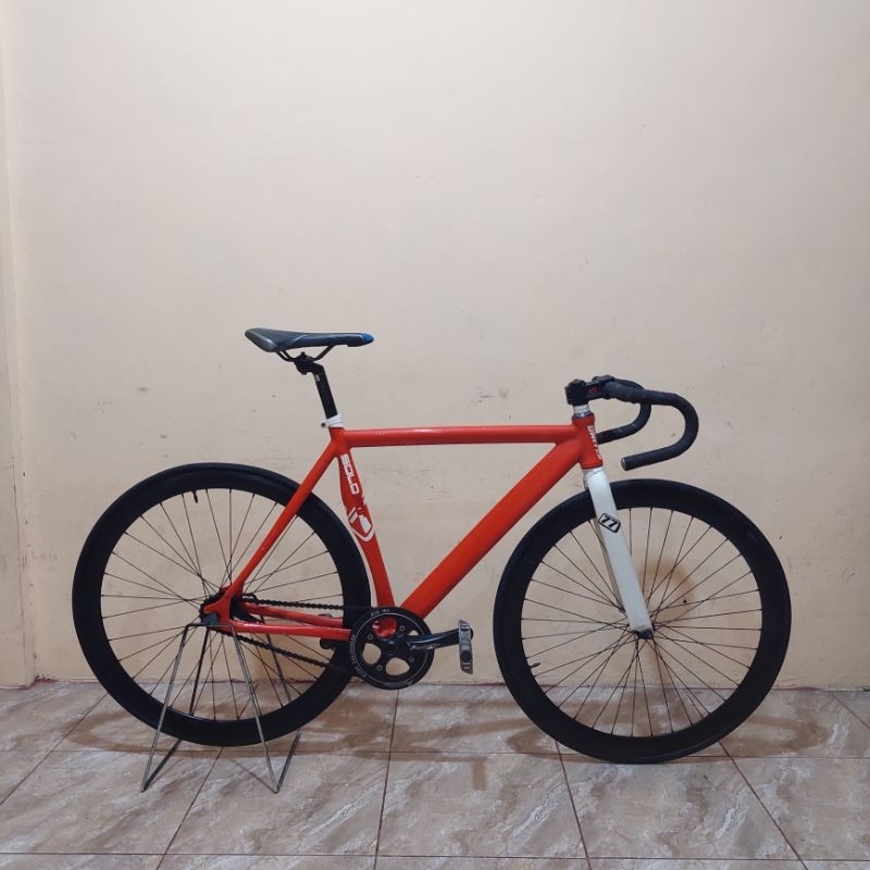 Sepeda fixie United Soloist77