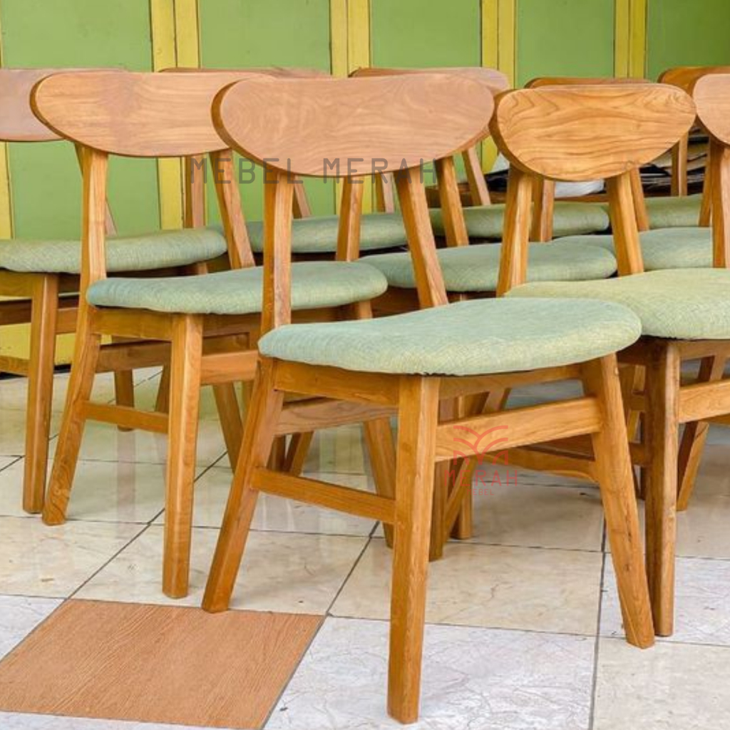 Kursi Kayu - Kursi Cafe - Kursi Makan - Kursi Teras - Kursi Cafe Kayu - Kursi Murah - Mebel Merah