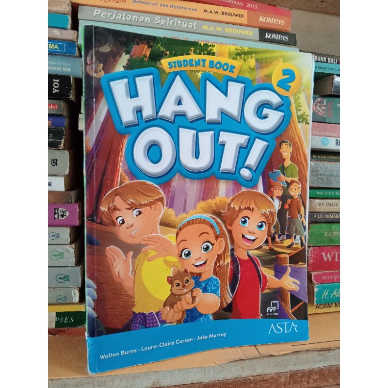 HANG OUT  2 STUDENT BOOK