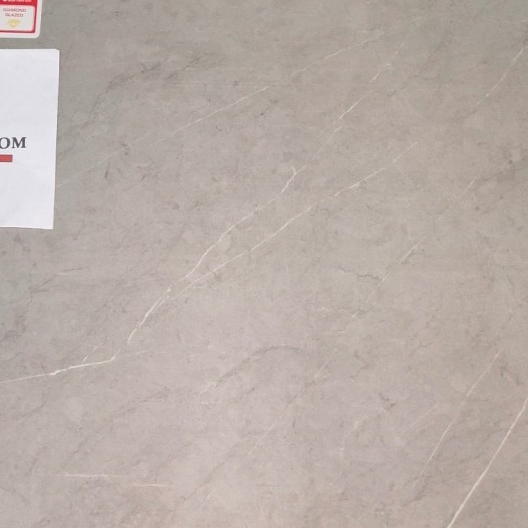 GRANIT LANTAI QNQ VEINATO LIGHT GRIGIO POLISHED 60X60 [FREE ONGKIR]