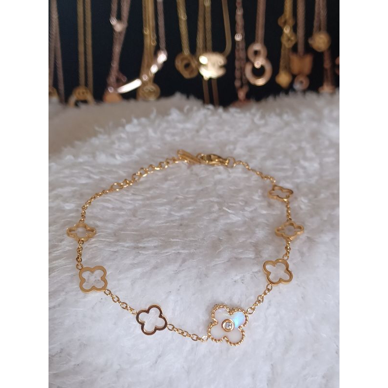 Gelang Tangan Wanita Titanium Asli Lapis Emas Model Semanggi Putih