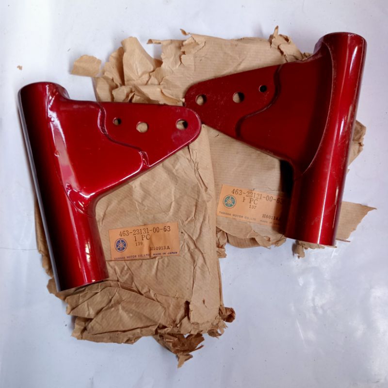 kupingan lampu Yamaha rs100 rs125 merah Original nos 463-23131-00-63 463-23121-00-63 kanan kiri