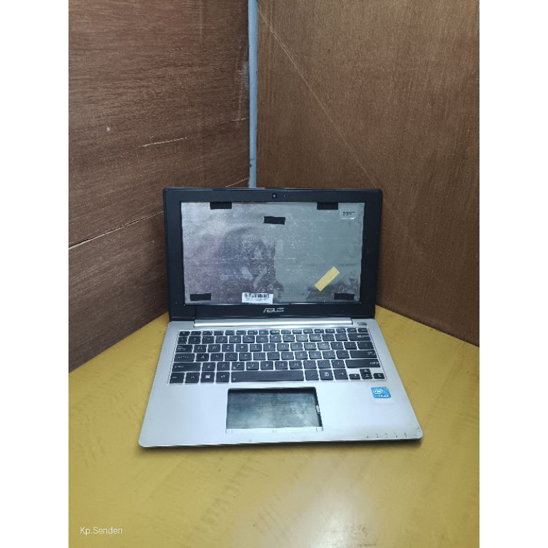 Casing Kesing FullCase Laptop Notebook Asus X201E