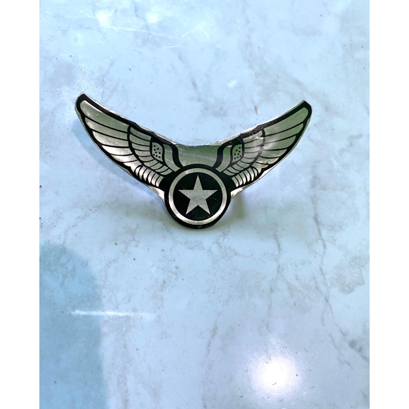 pin untuk baju pramugari