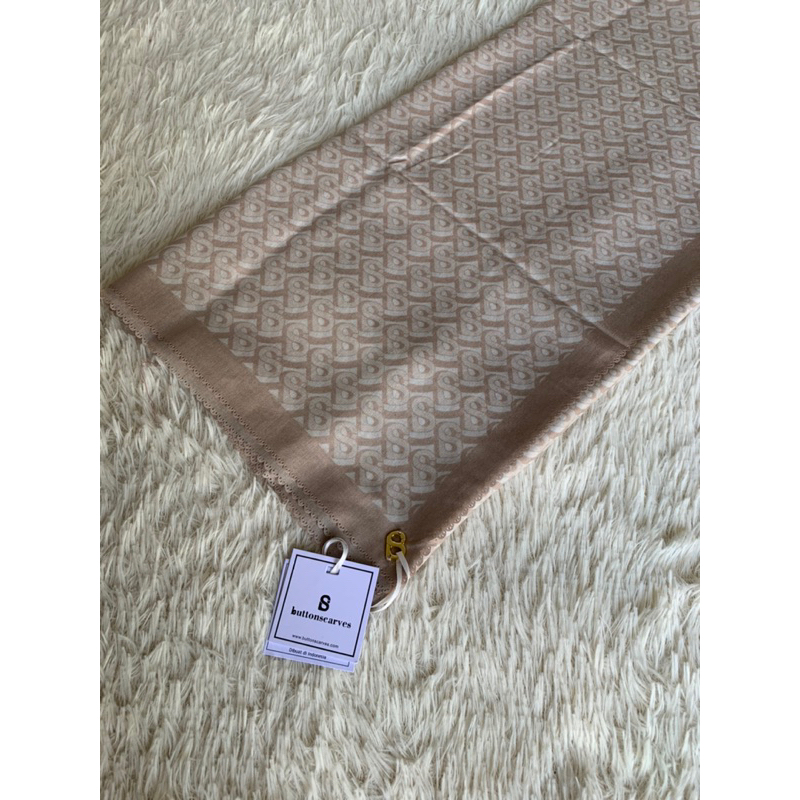 scarf ori BS button scarve