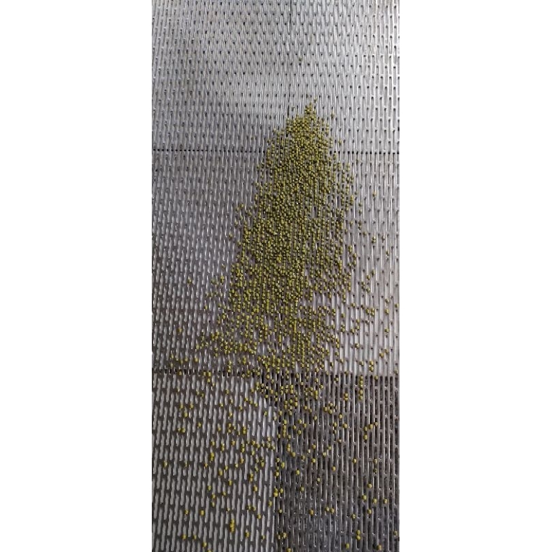 Plat besi Lubang Kapsul 3 mm x 30 mm ukuran 100x50 cm tebal 1,2 mm