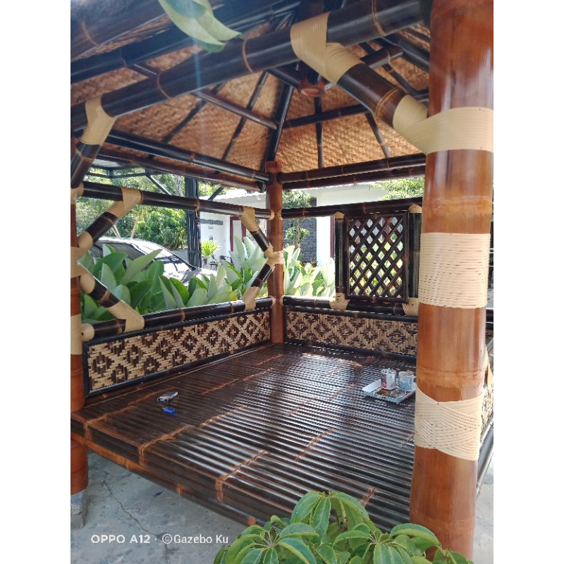 gazebo bambu hitam asli ukuran 2x2m