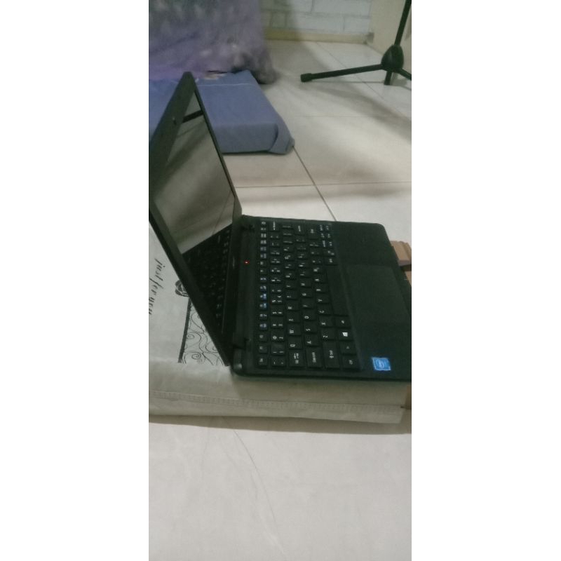 Laptop Acer aspire es 11