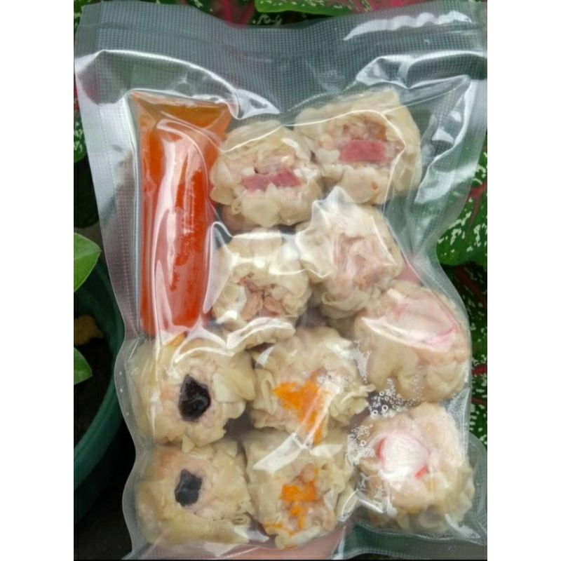 

dimsum frozen isi 10pcs dengan saos