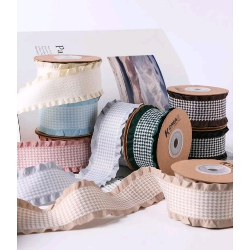 

Pita Ruffle Houndstooth 3,8 cm PG-783 (jual per yard=90 cm)