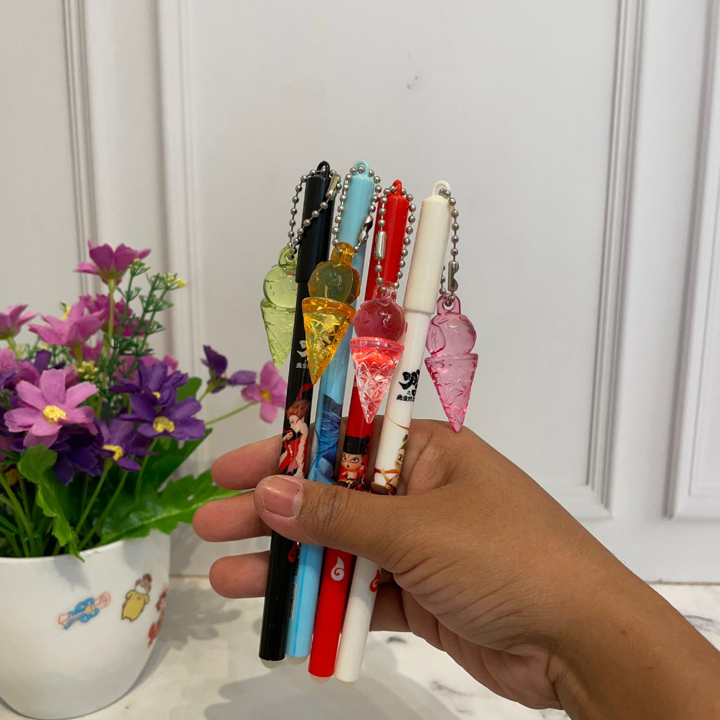 

pen gantungan eskrim kristal pena lucu tinta hitam bisa COD pen imut keren pulpen unik atk kebutuhan anak sekolah termurah import