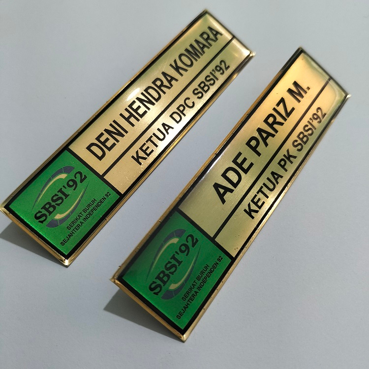 

Name Tag / Nama Dada / Kuningan-Akrilik-Stainless-Peniti