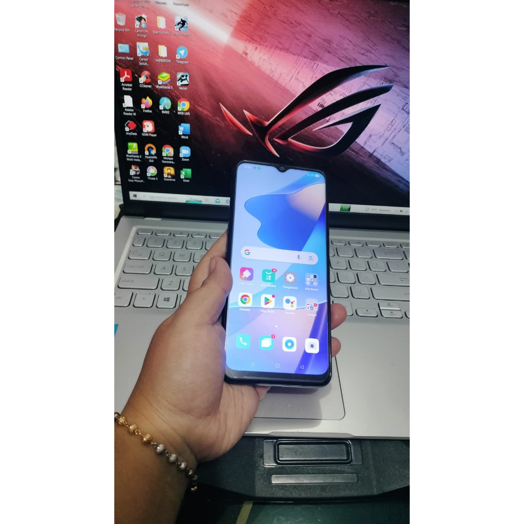 Vivo Y30 Ram 4/128 HP + Ces second berkualitas dan bergaransi
