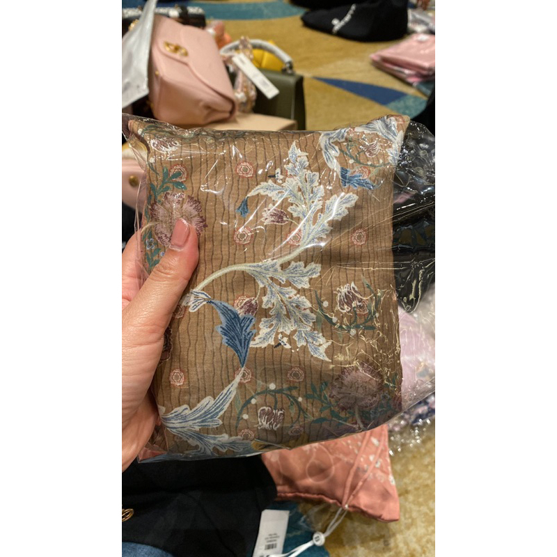 mukena button scarves