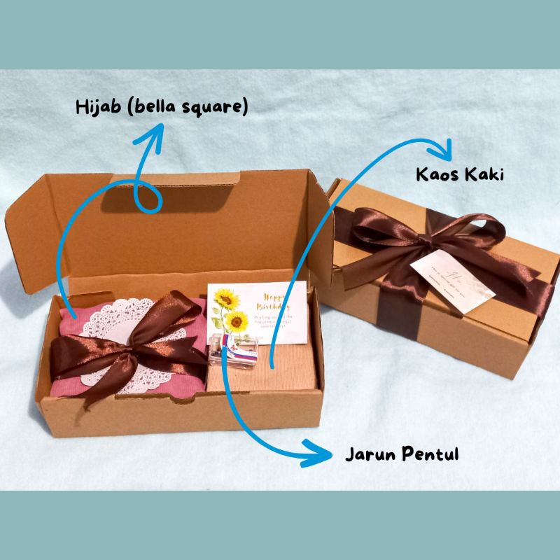 

Hampers Hijab | Hijab Bella Square | Gift Box Ulangtahun Wisuda Anniv