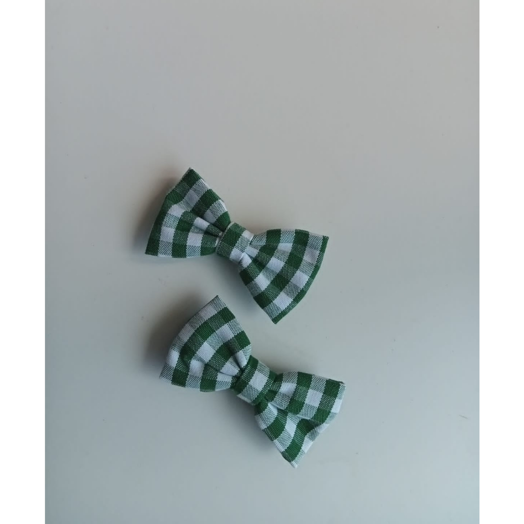 Charlotte bow clip santa ursula