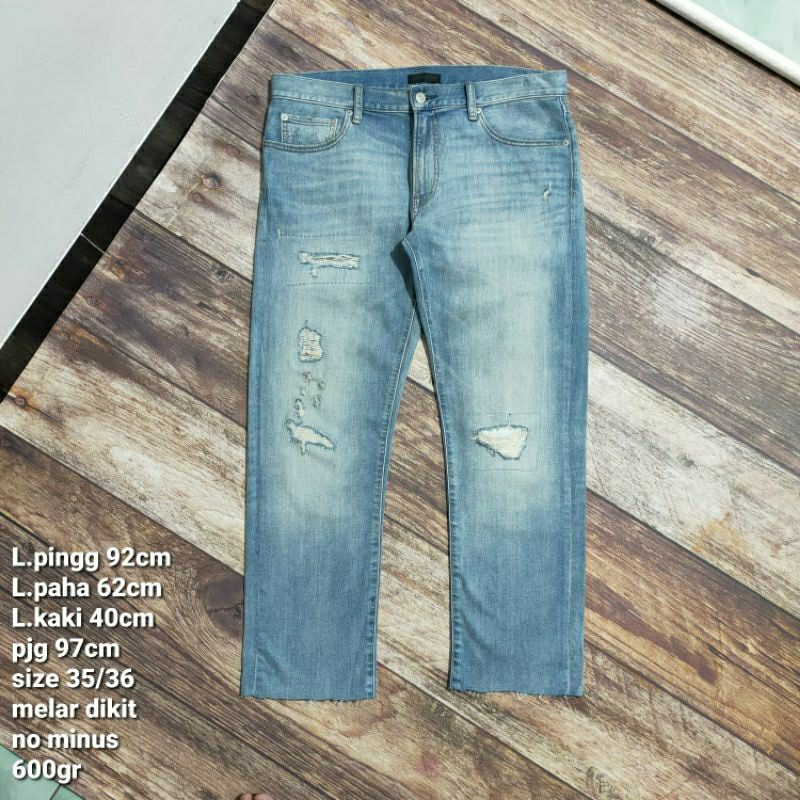 JN9 celana panjang jeans fashion ripped Uniqlo size 35 36 pria cowok casual vintage long pants riped