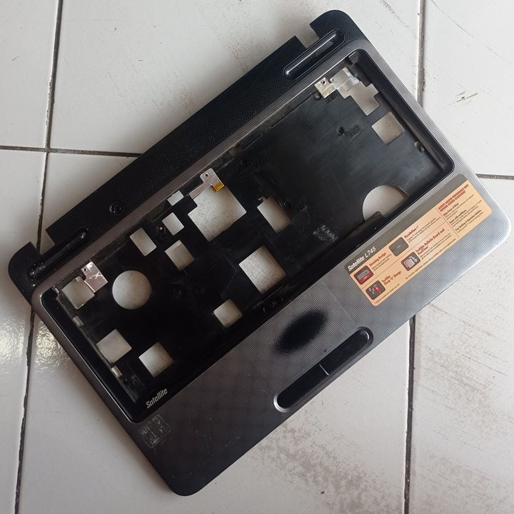 Palmrest Laptop Toshiba Satellite L740 L745 Casing Keyboard 148