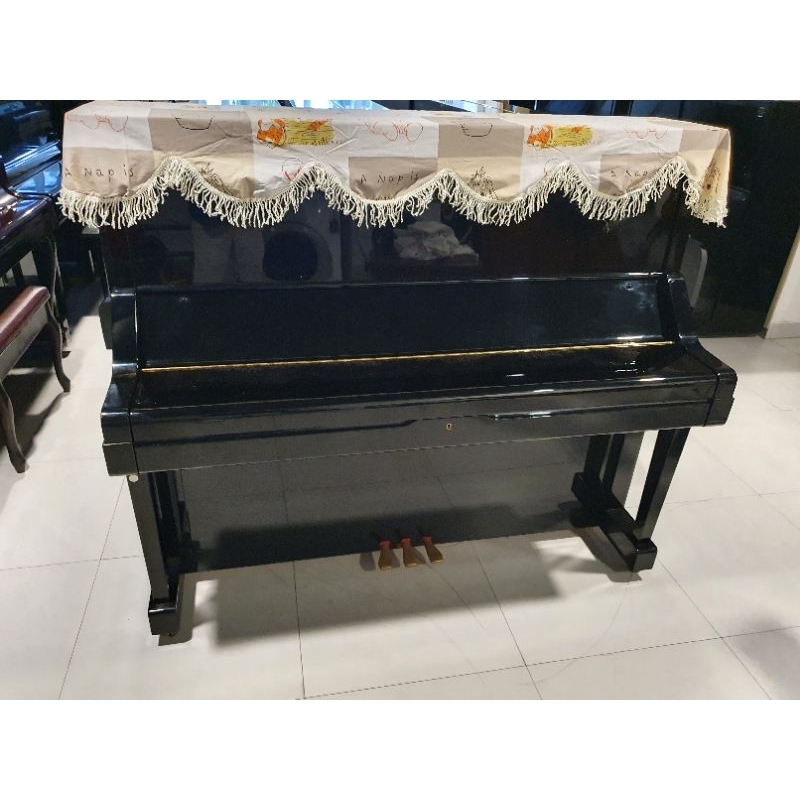 Piano Yamaha U3A. Piano bekas. Piano Yamaha bekas. Piano second jepang . Piano Yamaha U3A gold plate