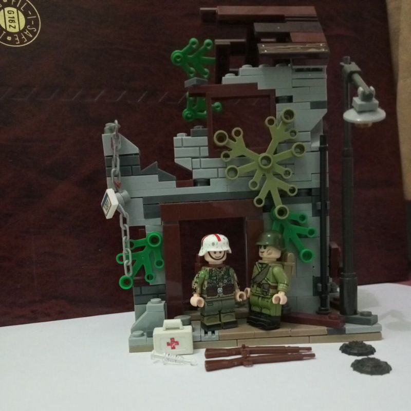 WW2 Lego Minifigure Jerman Rusia diorama rumah runtuh