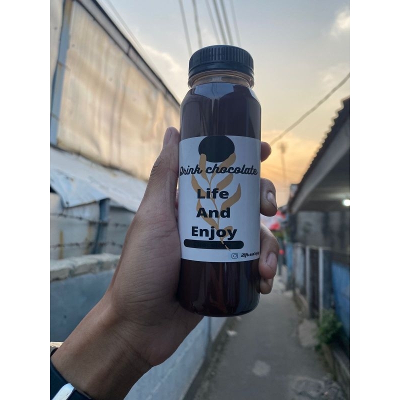 

minuman cokelat ukuran 250ML tidak mengandung gula tambahan
