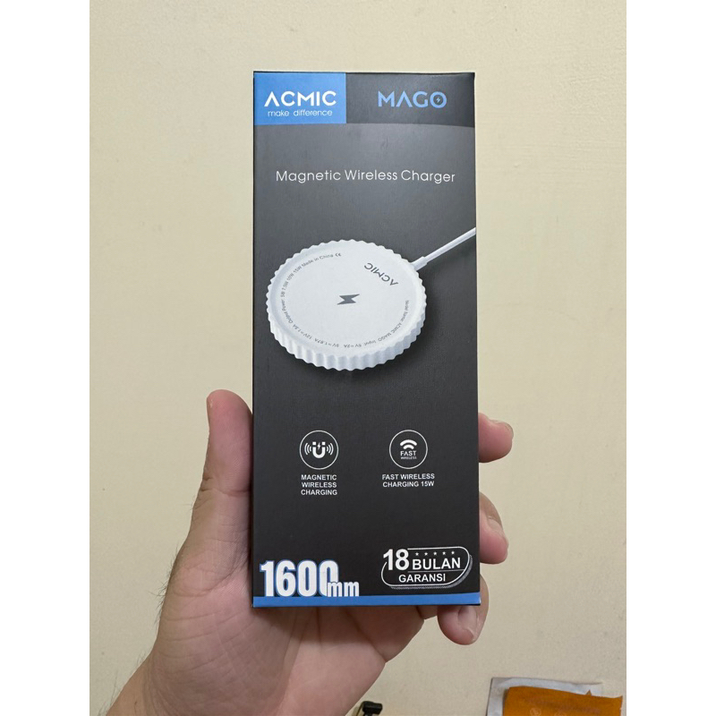 Acmic MAGO Wireless Charger for IPhone