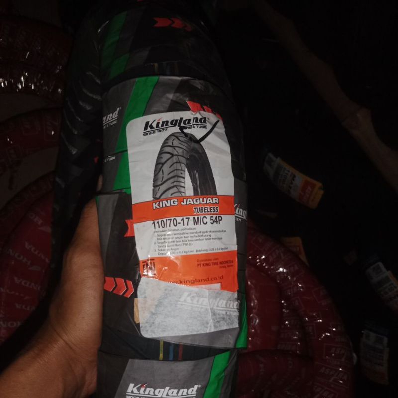 BAN LUAR KINGLAND JAGUAR TUBLES UK 110/70 RING 17