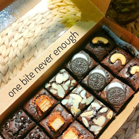 

Brownies_Fudgy_by_Momyco_20*10.
