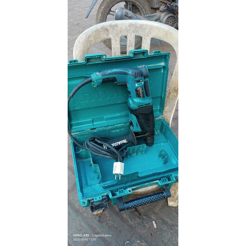 BOR BETON 3 FUNGSI MAKITA HR2631F AVT (SECOND)